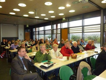 Aufmerksam verfolgten die Teilnehmer die Ausfhrungen der Referenten. 