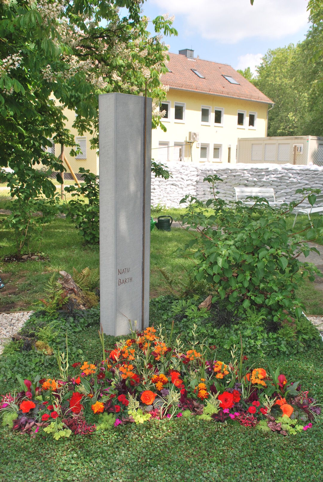 Die Ausstellergemeinschaft Becker/Kurpan Zimmer aus Kln bekam den Ehrenpreis des Fachverbands Friedhofsgrtner im Landesverband Gartenbau NRW fr eine auergewhnlich gute Farbharmonie im Wechselbeet.