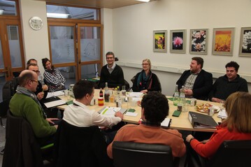 TransFair e.V. (Fairtrade Deutschland), FLOCERT und Dmmen treffen sich bei PlusPlants-Partner Josef Engels zur Detailabstimmung.