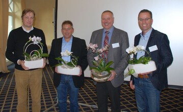 Wurden auf der Mitgliederversammlung der Fachgruppe Jungpflanzen (FGJ) 2014 gewhlt (von links): Hagen Kallne, stellvertretender Vorsitzender des Arbeitskreises Qualittsmanagement und Rechtsfragen, Georg Kurz, Arbeitskreisvorsitzender, Frank Silze, FGJ-Vorsitzender, und Tobias Dmmen, stellvertrender FGJ-Vorsitzender. Foto: 