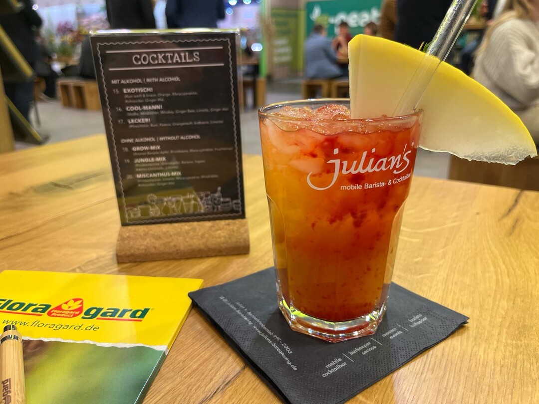 Sehr zu empfehlen: die Cocktails am Stand von Floragard Halle 2.