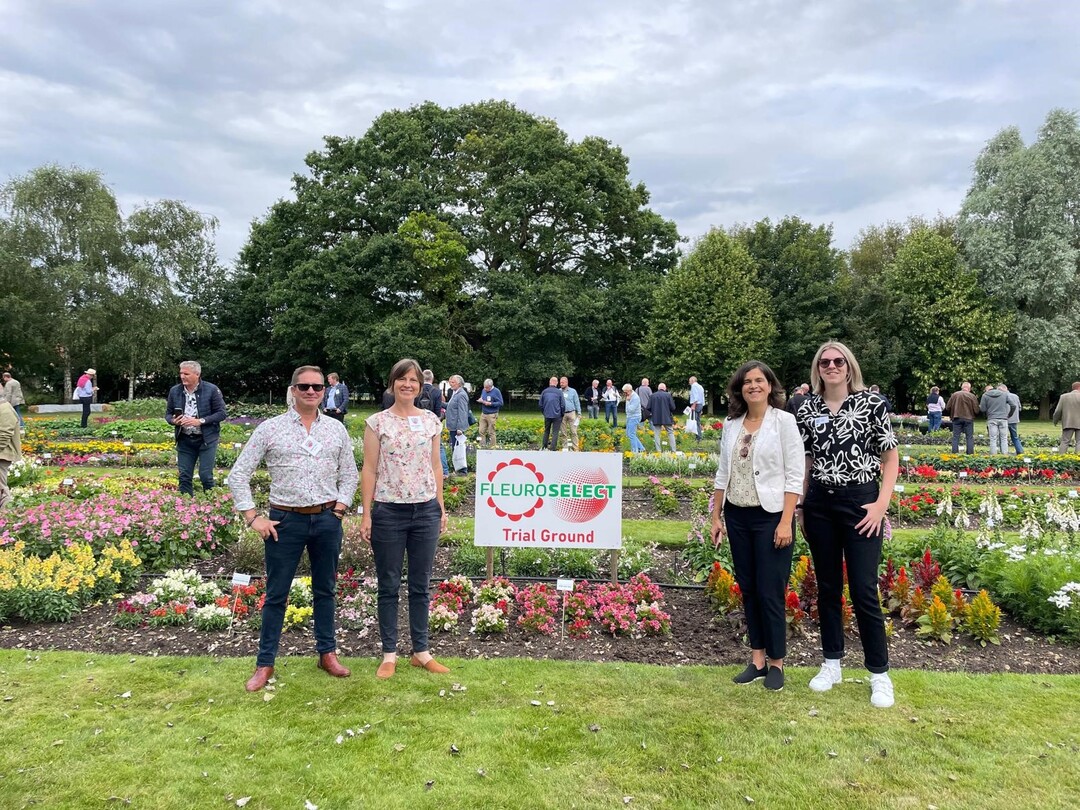 Gruppenfoto bei Mr. Fothergill"s Seeds