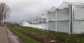 Neben meist kleineren Glasschden wurden einzelne Betriebe in den Niederlanden am 18. Januar 2018 stark durch Friederike getroffen.