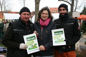 Ganz vorne mit dabei die Friedhofsgrtner Claus Rankl (links) und Jacob Brandl aus Bayern.