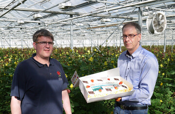 V.l.n.r.: Wolfgang Klmpen, Betriebsleiter bei Rosen Klmpen und Ulrich Baumann, Vertriebsleiter Deutschland, Royal Brinkman