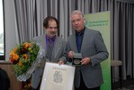 ZVG-Präsident Heinz Herker (rechts) verlieh Christoph Kleinhanns die Georg-Arends-
Medaille.