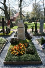 Für das beste Einzelwahlgrab erhielt die Große Goldmedaille von der DBG das Blumenhaus Lüneburg (Inhaber Kadir Cetintas).