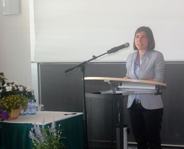 Bildungsreferentin Larisa Chvartsman berbrachte die Gruworte des Zentralverbandes Gartenbau (ZVG) und lud alle Absolventen zu reger Beteiligung an der Nachwuchswerbekampagne ein. 