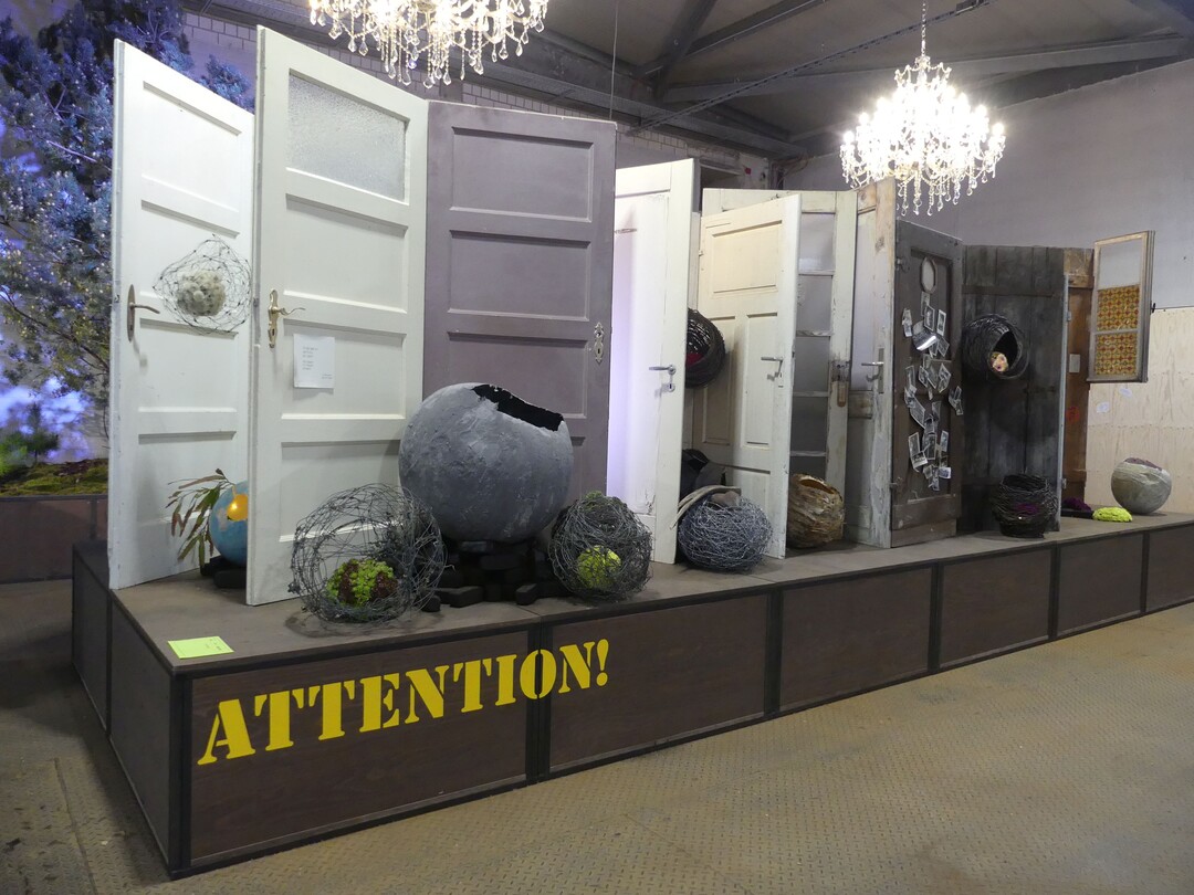 Hallenschau 5: Attention!  Die Amerikaner in Mannheim:Details aus der Installation Beziehungsgnge