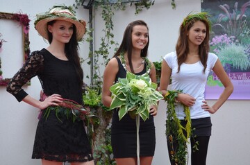 Unterfranken: Die Main-Topmodels prsentierten in der Grtnerei Hupp in Hchberg herbstlichen Blattschmuck.