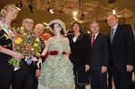 (von links): Dominique Ostheeren, die Deutsche Blumenfee 2012/2013, ZVG-Präsident Jürgen Mertz, Hartmut Weimann, ZVG-Vizepräsident, Bundes-landwirtschaftsministerin Ilse Aigner, Berlins Regierender Bürgermeister Klaus Wowereit sowie der Präsident des Deutschen Bauernverbandes (DBV), Joachim Rukwied.