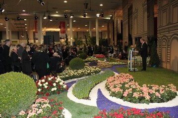 Groer Andrang herrschte beim traditionellen ZVG-Blumenhallenempfang auf der Internationalen
Grnen Woche 2011.