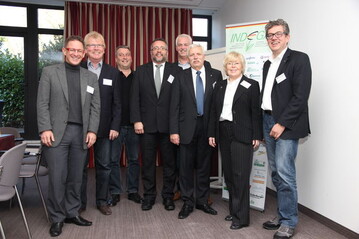 Das neue INDEGA-Prsidium (von links): Wolfgang Krss, Wolfgang Kriener, Klaus Mayer, Harald Braungardt, Uwe Schtt, Prsident Prof. Dr. Matthias Diezemann, Monika Reimann, und Frank Lock.