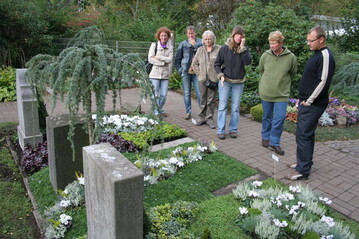 Mit ber 1450 Besuchern kamen zur diesjhrigen Friedhofstechnik mindestens genau so viele Gste ins Gartenbauzentrum Essen wie bei der letzten Veranstaltung 2009.