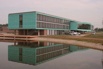 Im zentralen Gebude sind auch die Berufsschule und die Fachschule untergebracht