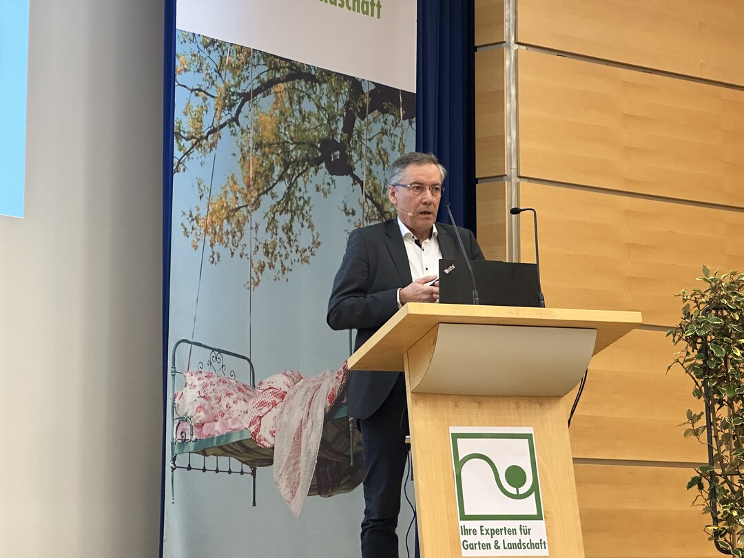 Aloys Oechtering, managing director of REMONDIS SmartRec GmbH, spoke about "Circular economy - opportunities through biomass and recyclates".