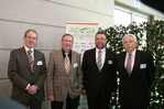 Dr. Hans-Joachim Labowsky (2. von links) verabschiedete sich auf der IPM in Essen in den Ruhestand. Die neue Geschäftsführung bilden INDEGA-Sekretär Matthias Donners (links) und Harald Braungardt (2. von rechts) als Geschäftsführendes Präsidiumsmitglied, die zusammen mit INDEGA-Präsident Prof. Dr. Matthias Diezemann optimistisch in die Zukunft der INDEGA blicken. Foto: Roman Höfers