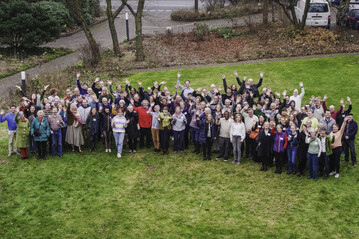 Die ber 100 Teilnehmer aus 16 Nationen der 15. ISU-Winderdays in Grnberg