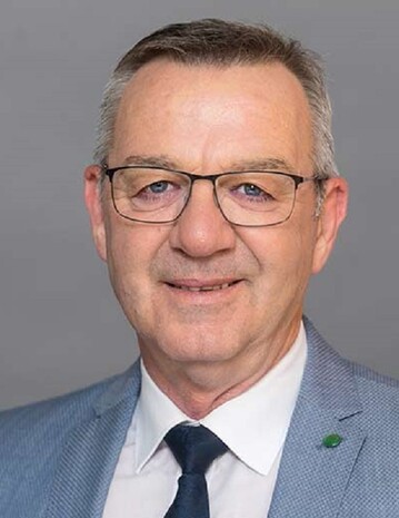 Anlsslich der heutigen Berichtsbergabe der Zukunftskommission Landwirtschaft (ZKL) an Bundeskanzlerin Angela Merkel erinnert Jrgen Mertz, Prsident des Zentralverbandes Gartenbau e. V. (ZVG), an die Bedeutung der heimischen Produktion und ihre Anpassungsfhigkeit. 