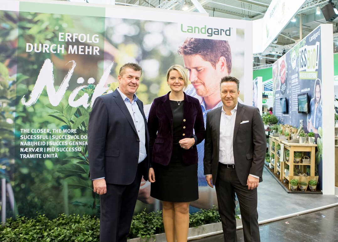 v. l.: Bert Schmitz, Ministerin Christina Schulze-Fcking, Armin Rehberg 
