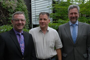 Der Vorsitzende Jrgen Mertz und die neu gewhlten Vorstandsmitglieder Gtz Schad (FGL Hessen-Thringen) und Manfred Klunke (Gartenbauversicherung) gehen mit Freude an die anstehenden Aufgaben.