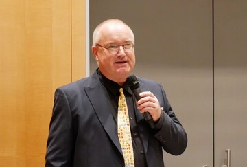 Die Mitgliederversammlung des ZVG stimmte auf dem Deutschen Gartenbautag dem Antrag auf Wiedereintritt des Verbands Botanischer Grten zu. HierMarkus Radscheit als Vertreter des Verbands.