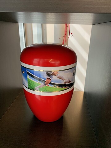 Schmuckurne mit Fuballmotiv fr Fans