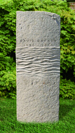 Siegergrabmal mit dem Titel „Flieg meine Seele“