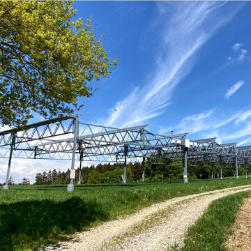Hoch aufgestnderte Agri-PV Anlagen brauchen dringend eine Aussicht auf angemessene Frderung.