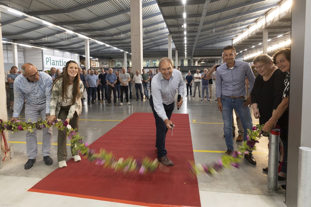 Offizielle Erffnung der neuen Halle.