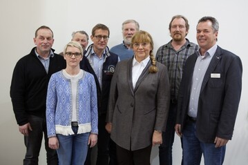v. l. hintere Reihe: Gnther Nehnes, Franz Boes, Peter de Winkel, Ernst Jacke, Christoph Kappert, Gerd Canders, vorn v. l. Carolin Bckers und Hanni Teloy. Nicht mit auf dem Bild aber ebenso Untersttzer: Kurt Kramer.