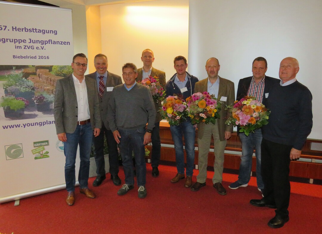 Die Mitglieder des FGJ-Vorstandes nach der Wahl. V.l.n.r.: Tobias Dümmen, Frank Silze, Georg Kurz, Jürgen Gerdvordermark, Thomas Mengede, Johannes Kloer, Theo Grünewald, Ludger Cramer.
