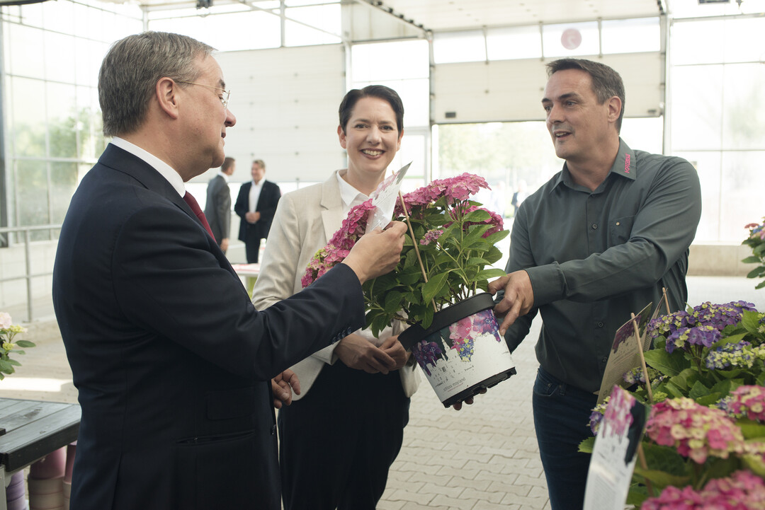 Gute Gespräche in persönlicher Atmosphäre: Armin Laschet und Silke Gorißen, Andreas Pellens (rechts).
