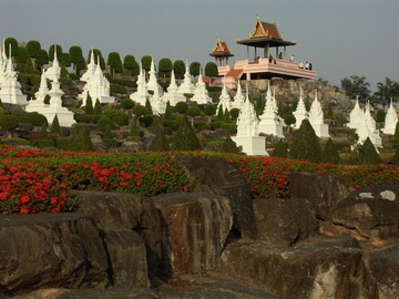 ber zwei Tage besuchte unser Autor den Nong Nooch Botanical Garden sdlich von Pattaya. Landschaftspark, Botanischer Garten und Freizeitpark in einem.