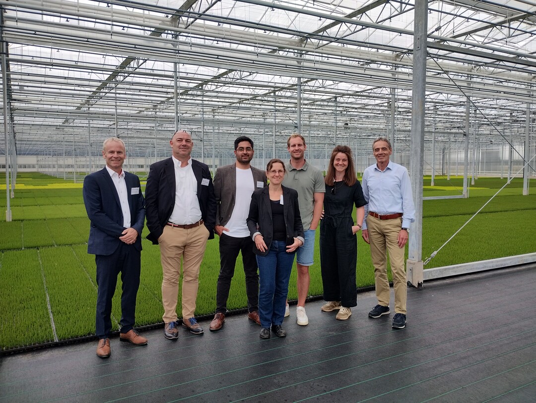 Von links: Dr. Benedikt Rösen (WFG Kreis Kleve), Klaus-Peter Ehrlich-Schnelting (EcoPort813), Omed Abed (Hochschule Rhein-Waal), Prof. Dr. Irmgard Buder (Hochschule Rhein-Waal), Raphael Janßen (Janßen Group), Regina Bach (Hochschule Rhein-Waal/Agrobusiness Niederrhein), Michael Düchting (Ecoport813)