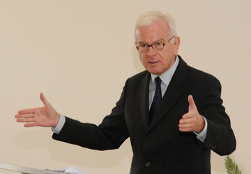 Dr. Hans-Gert Pttering