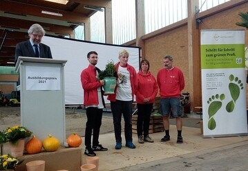 Minister Vogel prmiert FLORA-LAND ARNOLD zum grtnerischen Ausbildungsbetrieb des Jahres 2021.
