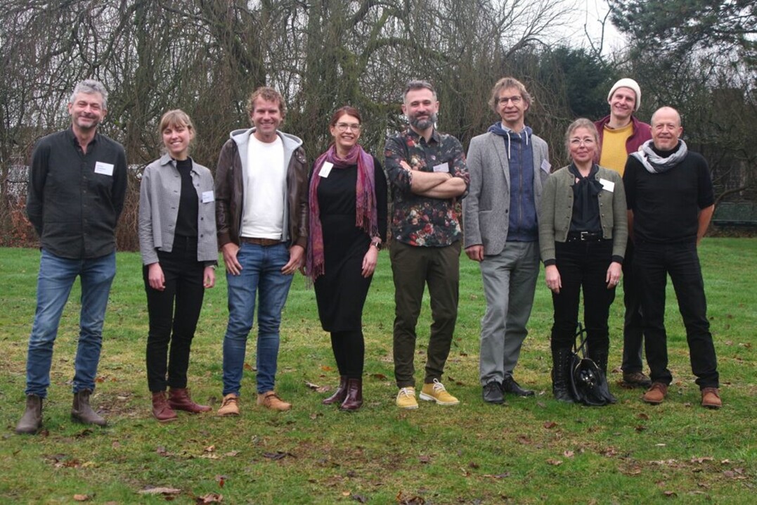 Gerben Tjeerdsma (l) hat als Koordinator erneut berzeugende Redner eingeladen, v.l.: Gerben Tjeerdsma, Stina Weststrand, Leon Kluge, Laura Fernald Ekasetya, Razvan Chisu, Andreas Wiedmaier, Karin Svensson, Lszl Mt Tlas und Oron Peri.