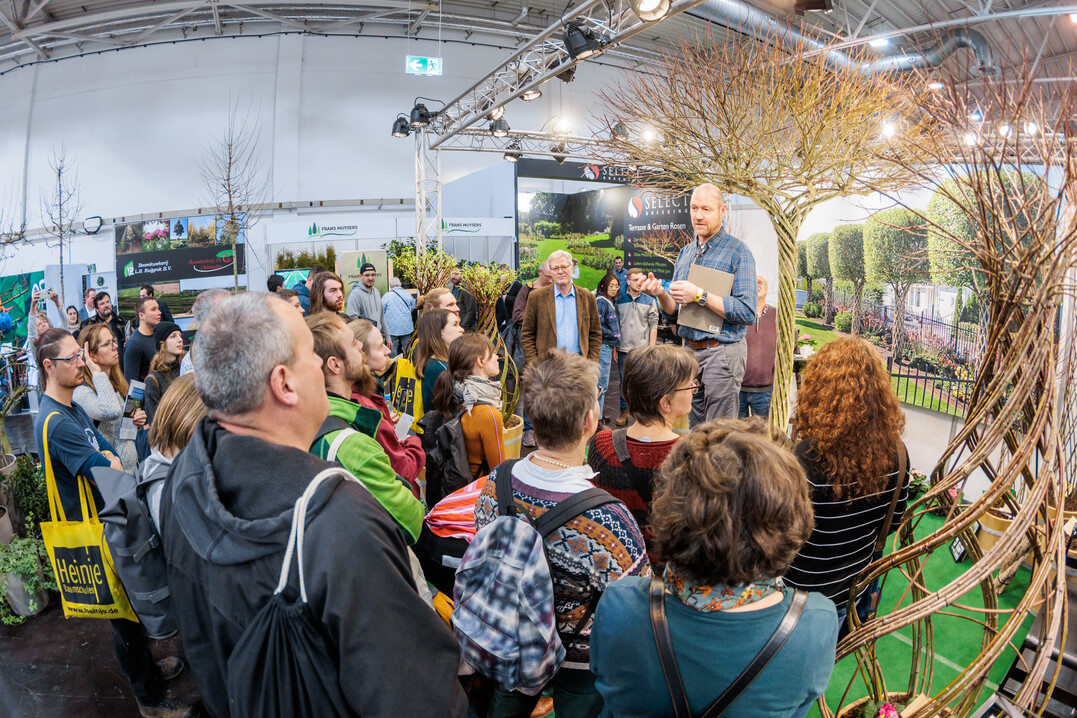 Guided tours through the exhibition halls will be offered daily.