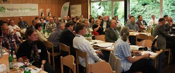 Groer Andrang herrschte bei der BGI-Veranstaltung Schnittblumen Made in Germany. Produzenten, Einzel- und Grohndler diskutierten gemeinsam um mehr Wertschpfung im Blumensektor.