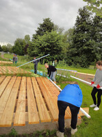 Der Gemeinschaftsgarten „Sit down“ auf der igs 2013 nimmt immer mehr Form an.