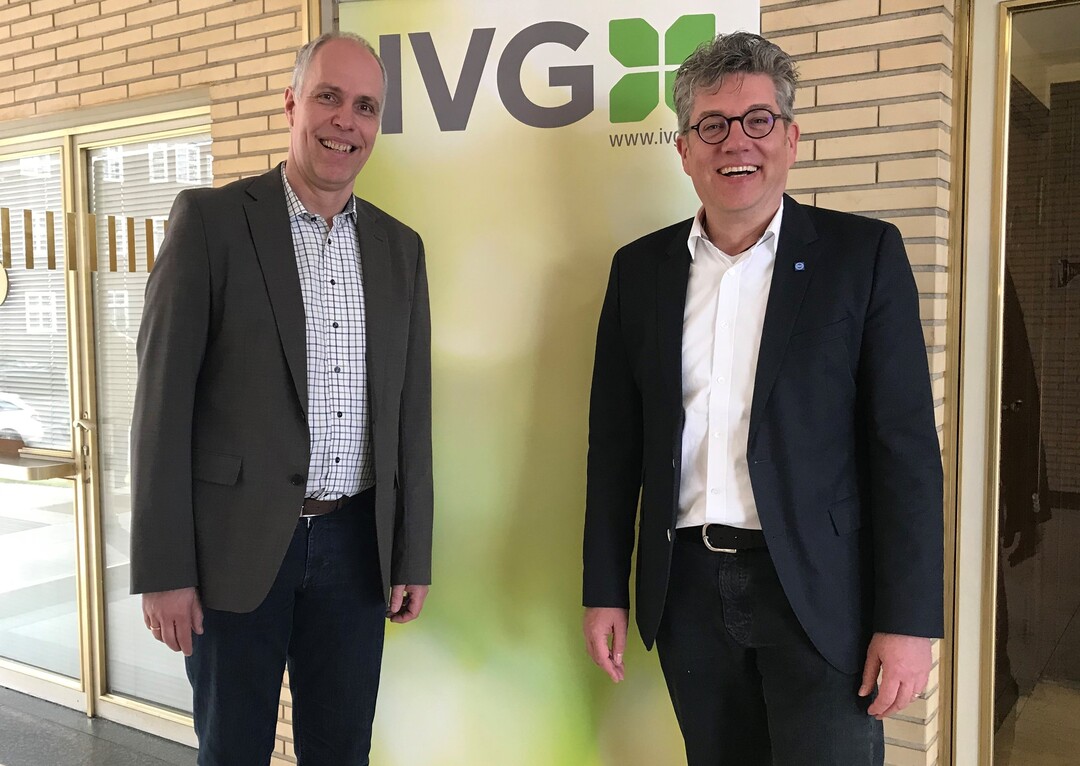 Der neue Sprecher der IVG Fachabteilung Profi-gartenbau Frank Lock (rechts) mit seinem Stellvertreter Peter Hlzer.