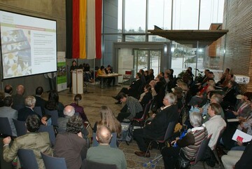 Die Kooperationsvereinbarung zwischen BLE und DGG war der Auftakt zum Symposium Pflanzensammlungen im Fokus der ffentlichkeit. 