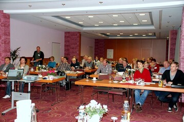 ber 50 Teilnehmer nahmen aktiv an der Tagung teil.