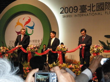 Das AIPH-Frhjahrstreffen fand in Taipei statt, wo gemeinsam mit AIPH-Prsident Dr. Doeke Faber auch die Taipei International Flower Exhibition erffnet wurde.
