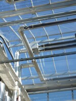 Im Rahmen der Zukunftsinitiative Niedrig-Energie-Gewächshaus (ZINEG) werden neue
Technologien zur Energiegewinnung getestet.