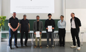 Ulmer-Preis 2021: Matthias Ulmer, Prof. Heinz Hallmann, Patrick Putzig, Sebastian Hobmeier, Marianne 
Mommsen, Prof. Dr. Norbert Khn (v.l.n.r.)