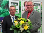 Den Vorsitz im ZVG-Ausschuss Technik und Bauwesen im Gartenbau hat weiterhin Thomas Koch aus Lennestadt (rechts) inne. ZVG-Präsident Jürgen Mertz gratulierte zur Wiederwahl.