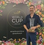 Nicolaus Peters, Weltmeister der Floristen 2023, wird ab 13.15 Uhr auf der FDF-Bühne in Halle 1A stehen.