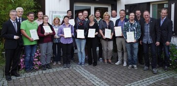Die Teilnehmer der diesjhrigen Zertifizierung mit Ihren Zertifikaten. 